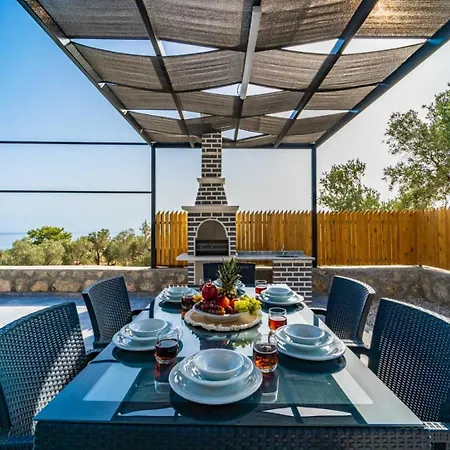 Ulus 3 4* Kalkan